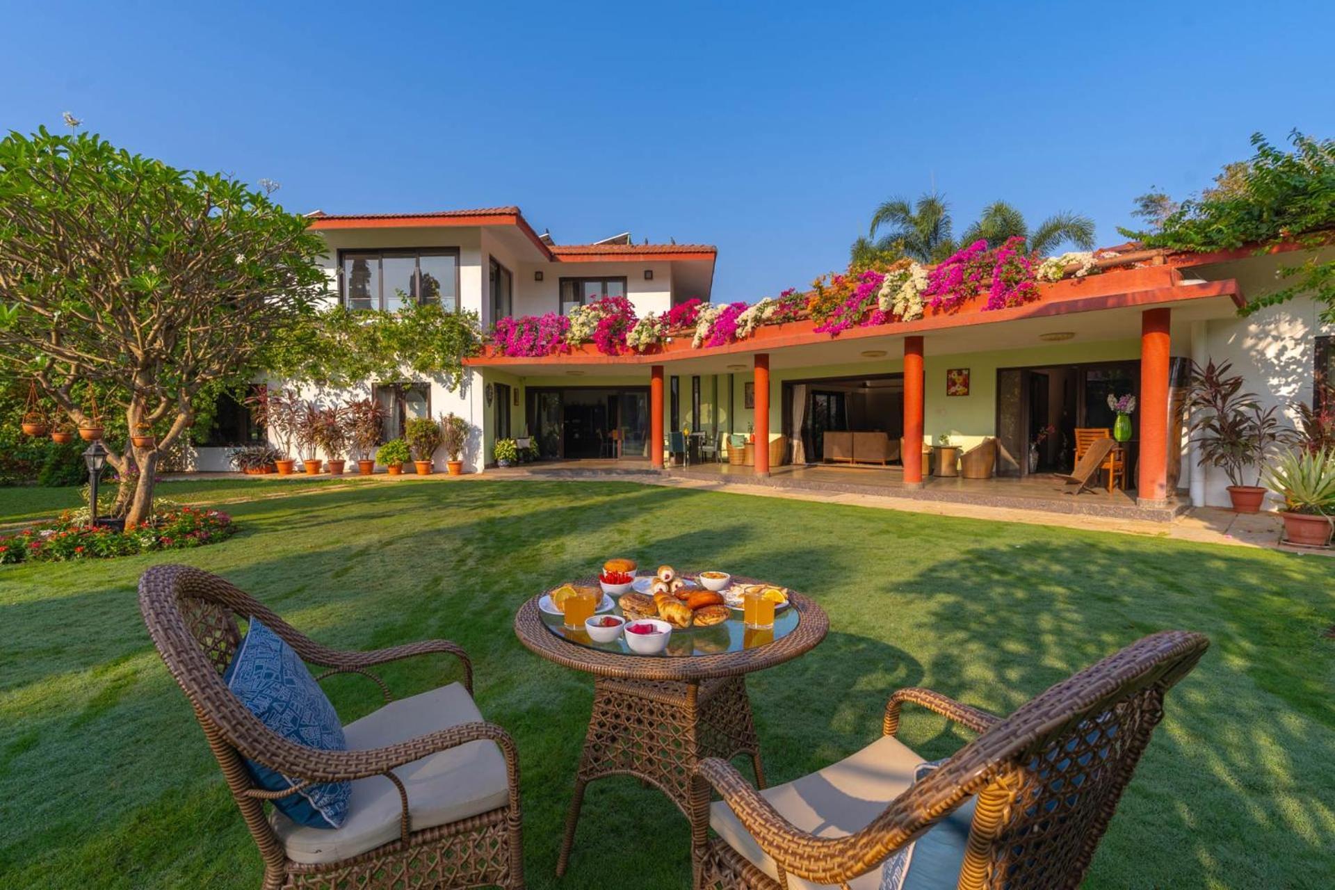 Stayvista At Moksh Villa - Bbq & Jacuzzi Alibaug Exteriör bild